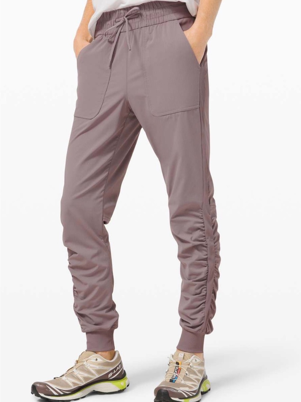 Lululemon Beyond the Studio Jogger Lunar Rock Euc size 6 pants